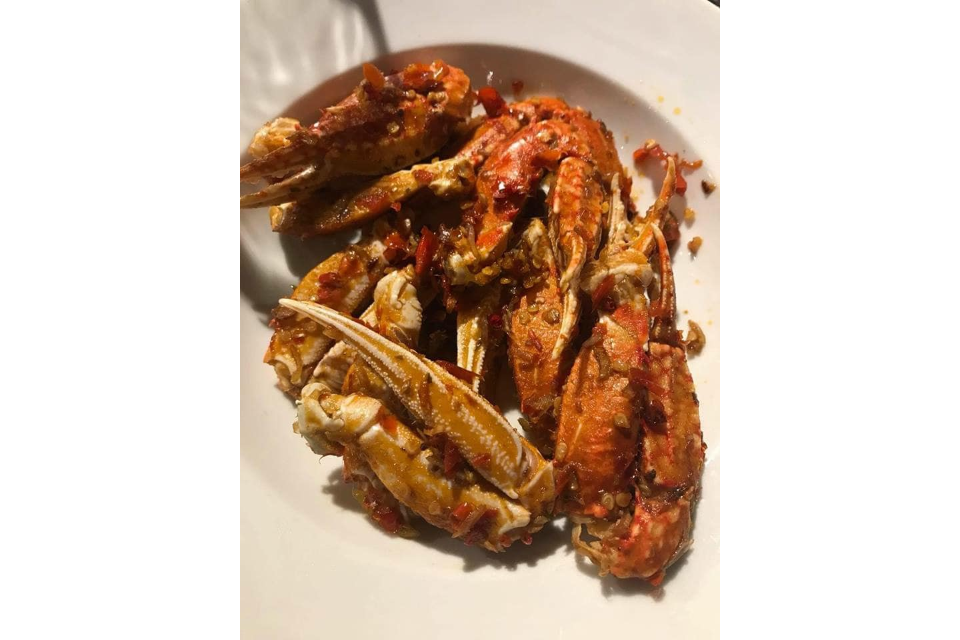  The Crab With Fried Garlic Peppers