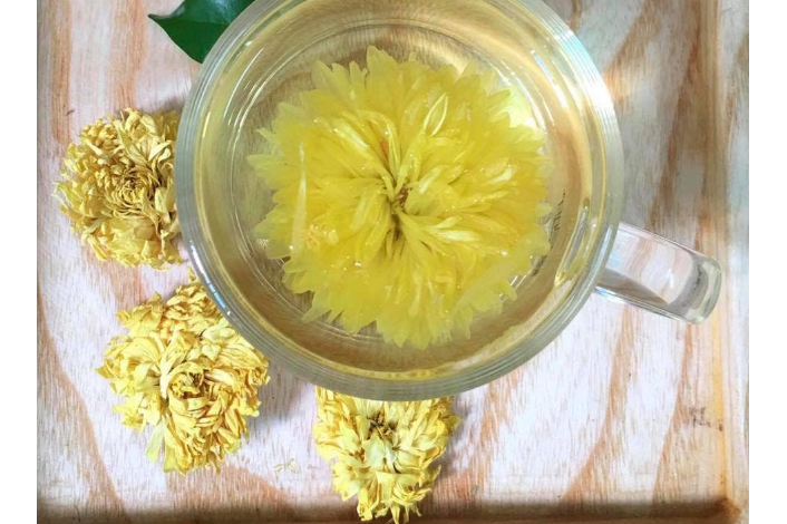  Chrysanthemum tea
