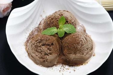  Chocolate ice-cream