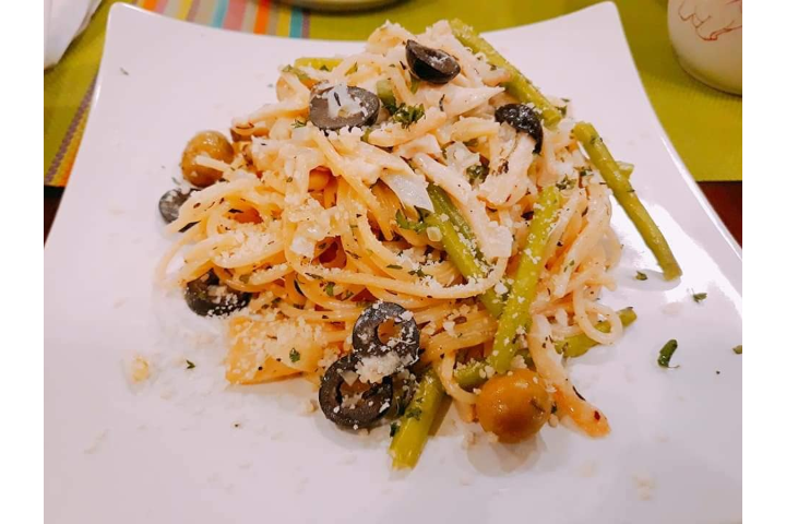  Italian pasta, Asparagus
