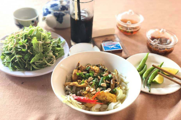  Quang Eel Noodles