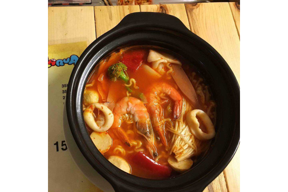 Spicy Seafood Noodle