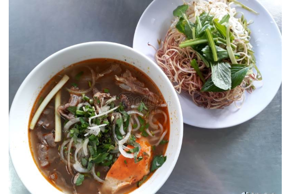  Beef Noodle Soup And Grilled Pork