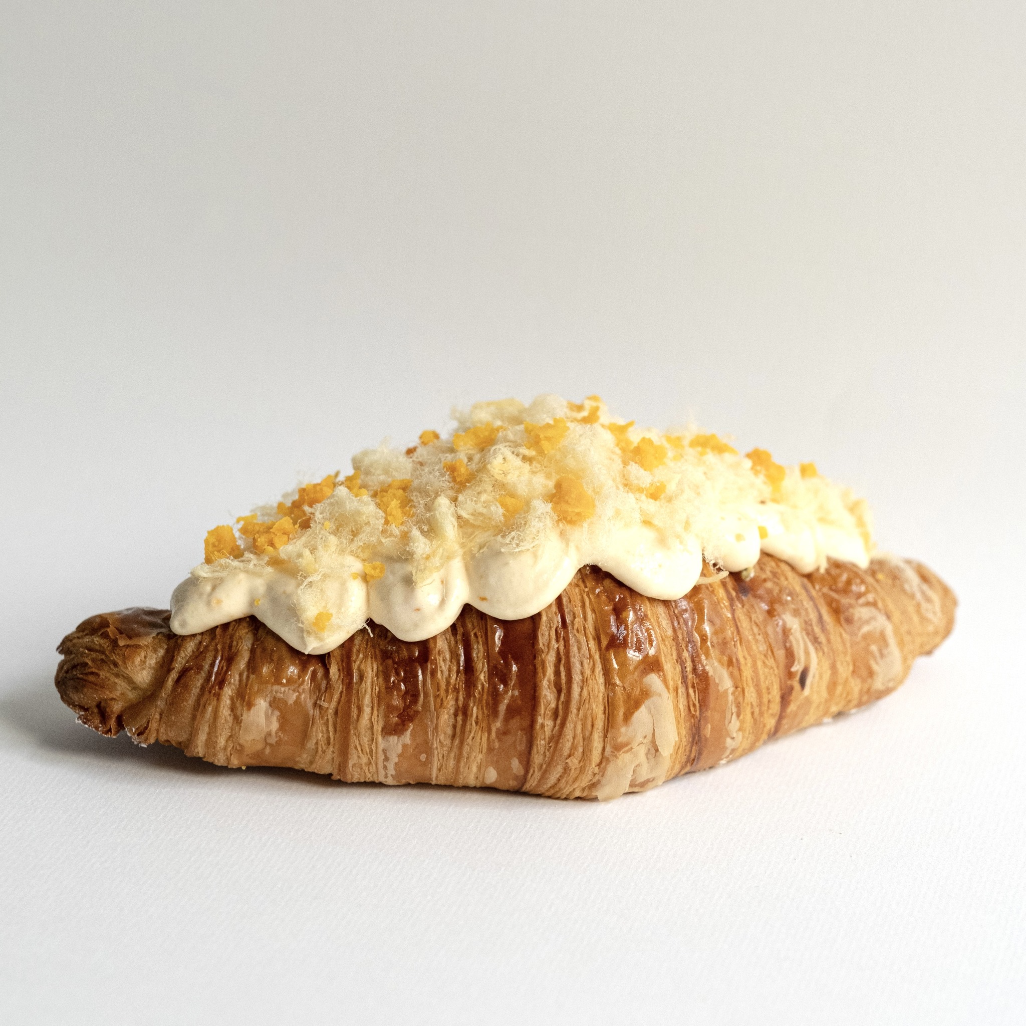 Croissant trứng muối