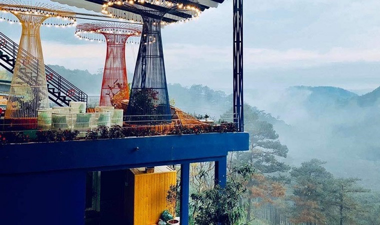 Coffee shops Sky garden appear in Dalat to attract young people