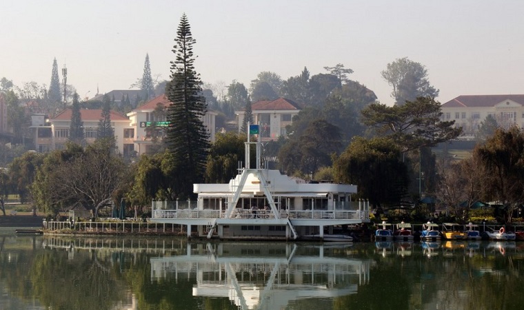 Thuy Ta flower garden Da Lat stopped welcoming guests on Tet Holidays